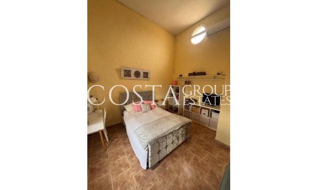 Resale - Villa -
Dolores - Dolores Centro