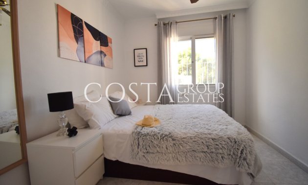 Wiederverkauf - Villa -
Orihuela - Villamartin