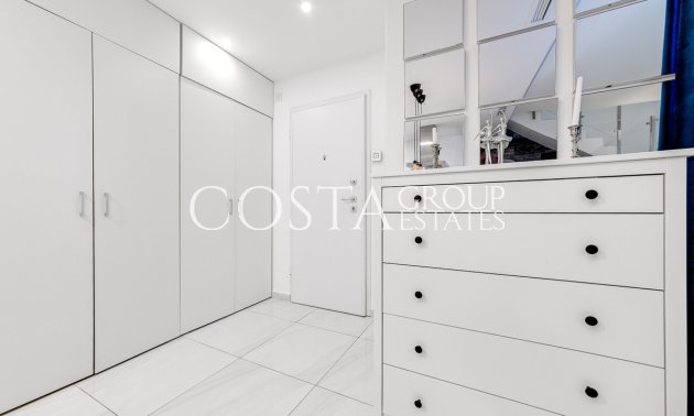 Wiederverkauf - House -
Orihuela - Villamartin