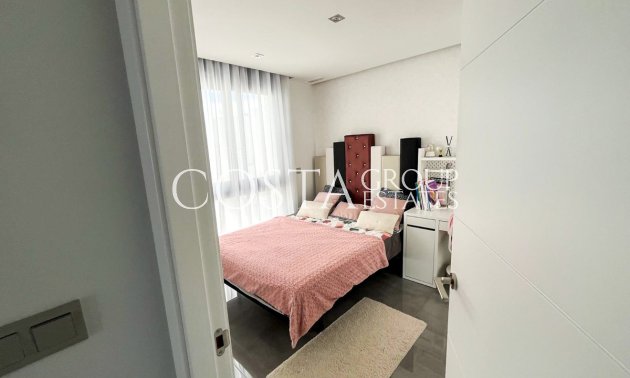 Odsprzedaż - Willa -
Orihuela - Los Altos