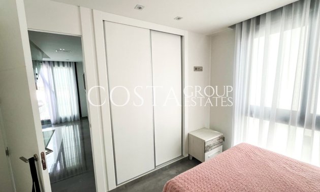 Odsprzedaż - Willa -
Orihuela - Los Altos