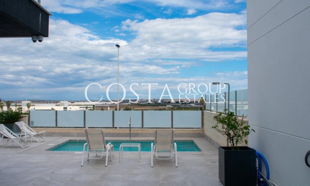 Odsprzedaż - Willa -
Orihuela - Los Altos