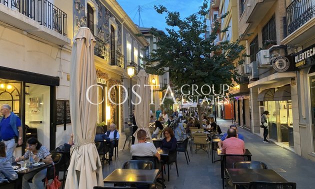 Herverkoop - Apartments -
Alicante - Alicante Centro