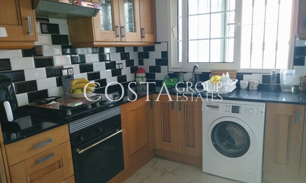 Herverkoop - Villa -
Orihuela - Villamartin