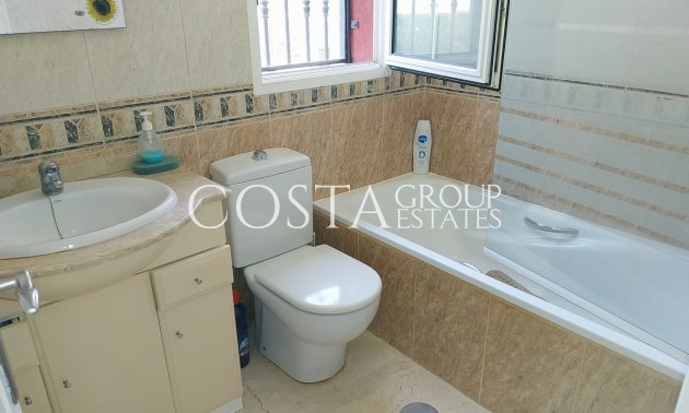 Herverkoop - Villa -
Orihuela - Villamartin