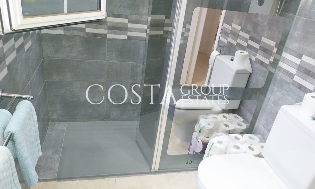 Herverkoop - Villa -
Orihuela - Villamartin