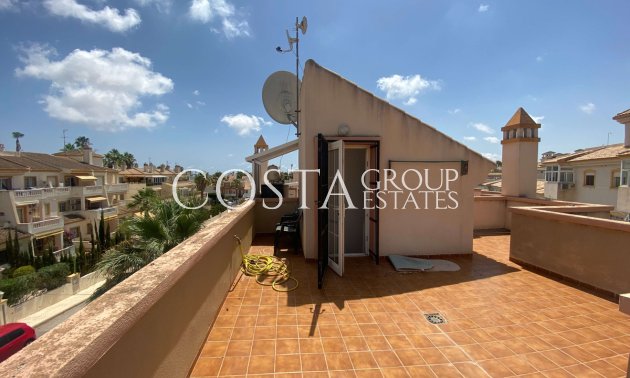 Herverkoop - Villa -
Orihuela - Villamartin