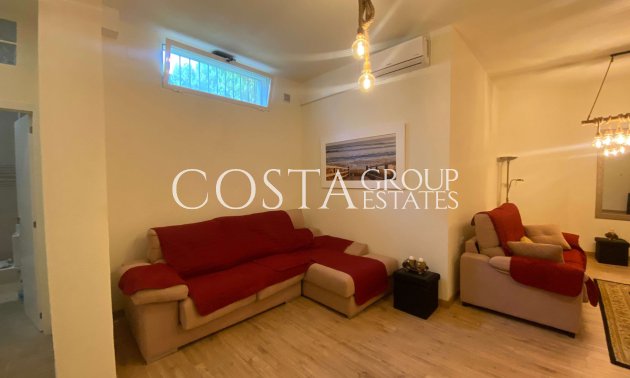 Herverkoop - Villa -
Orihuela - Villamartin