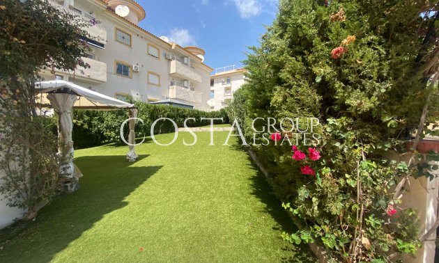 Herverkoop - Villa -
Orihuela - Villamartin