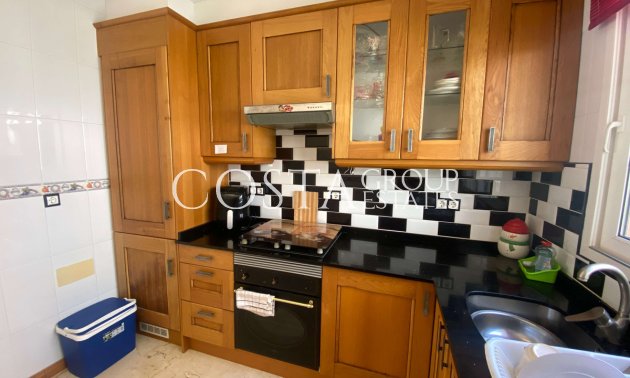 Herverkoop - Villa -
Orihuela - Villamartin