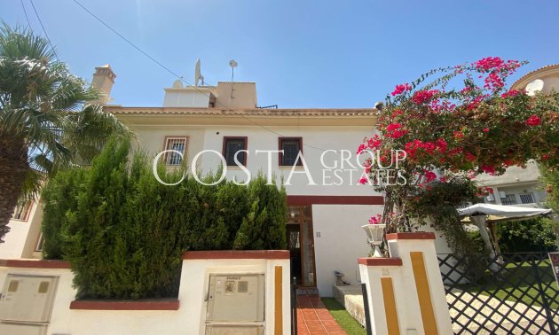 Herverkoop - Villa -
Orihuela - Villamartin