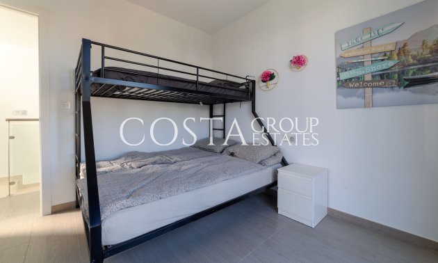 Odsprzedaż - Willa -
Orihuela - Punta Prima