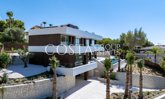 Nowy budynek - Willa -
Altea