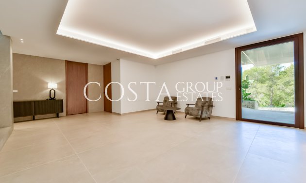 Nowy budynek - Willa -
Altea