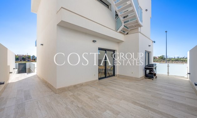 Resale - Villa -
Los Alcazares - Serena Golf