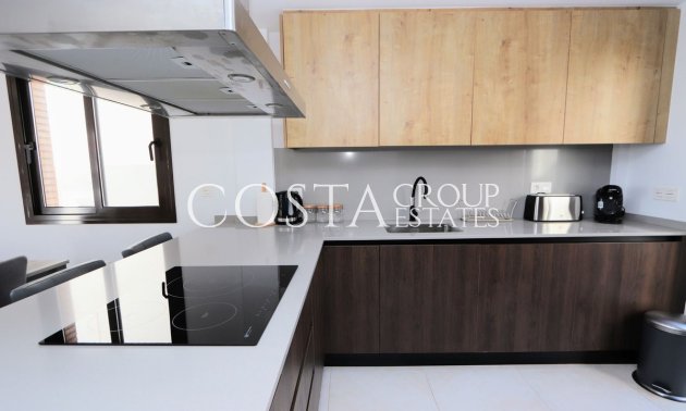 Herverkoop - Villa -
Orihuela - Villamartin