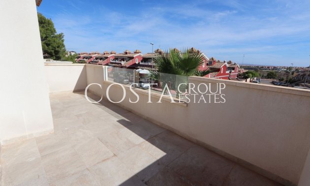 Herverkoop - Villa -
Orihuela - Villamartin