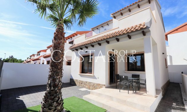 Herverkoop - Villa -
Orihuela - Villamartin