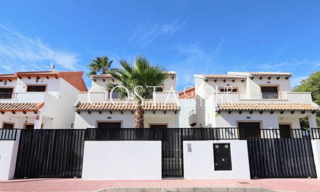 Herverkoop - Villa -
Orihuela - Villamartin