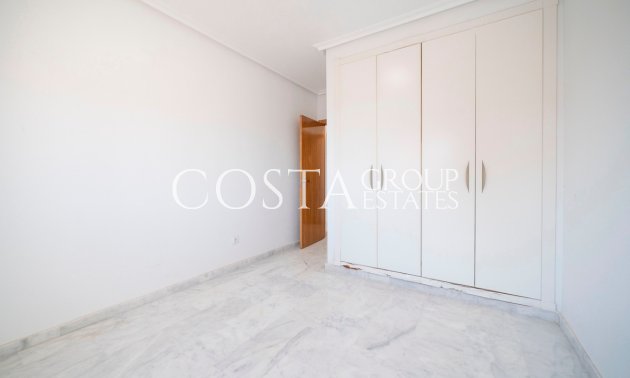 Odsprzedaż - Dom -
San Miguel de Salinas - San Miguel