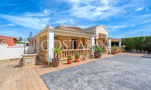 Resale - Villa -
Almoradí - Almoradi Centro