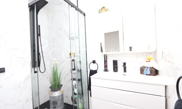 Wiederverkauf - Villa -
Orihuela - Villamartin