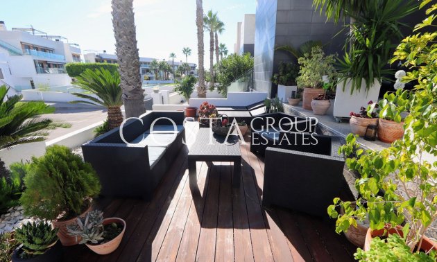 Wiederverkauf - Villa -
Orihuela - Villamartin