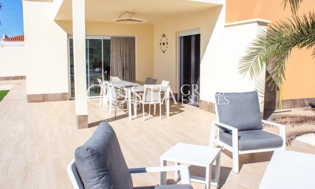 Herverkoop - Villa -
Torrevieja - La Siesta