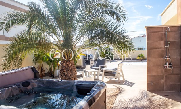 Herverkoop - Villa -
Torrevieja - La Siesta