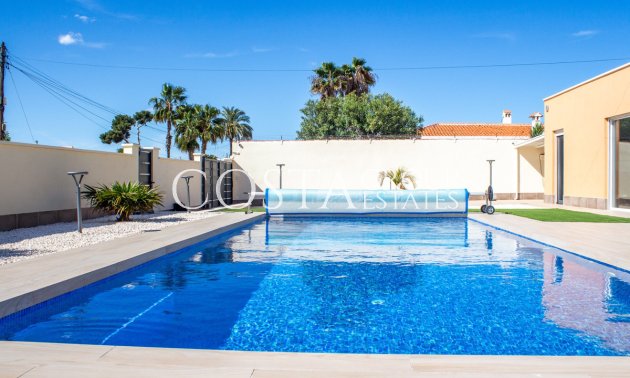 Herverkoop - Villa -
Torrevieja - La Siesta