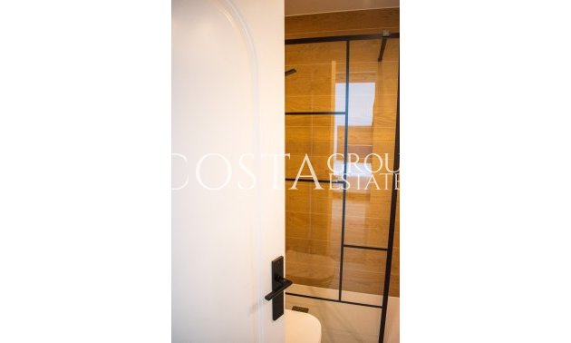 Odsprzedaż - Dom -
Orihuela - Punta Prima