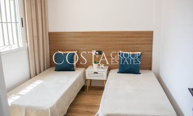 Odsprzedaż - Dom -
Orihuela - Punta Prima