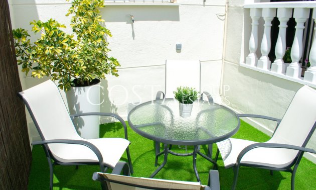 Odsprzedaż - Dom -
Orihuela - Punta Prima