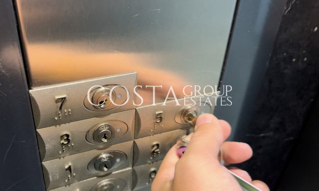 Revente - Apartments -
Alicante - Alicante Centro