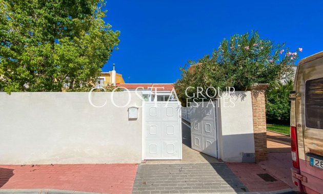 Resale - House -
Torrevieja - Aguas Nuevas