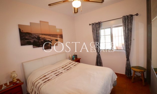 Revente - Villa -
Catral