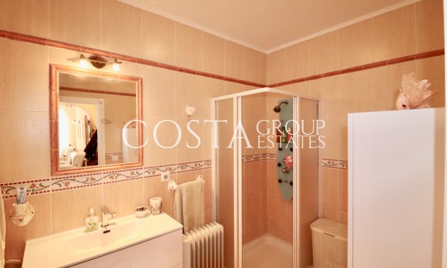 Revente - Villa -
Catral