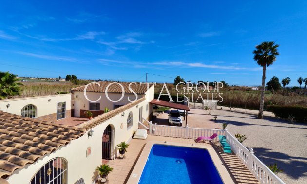 Revente - Villa -
Catral