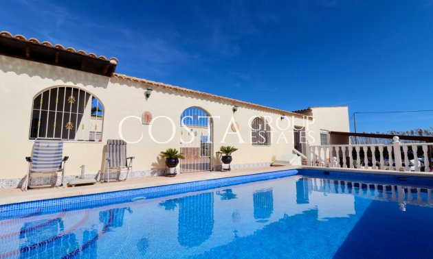 Revente - Villa -
Catral