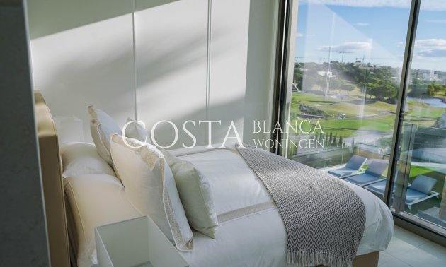 Herverkoop - Villa -
Orihuela - Las Colinas Golf