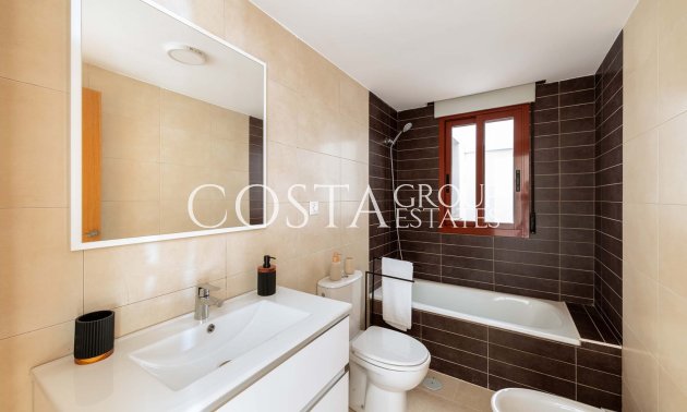 Nowy budynek - Apartments -
Jerónimo y Avileses