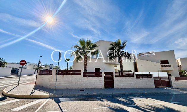 Neue Gebäude - Villa -
Benijofar