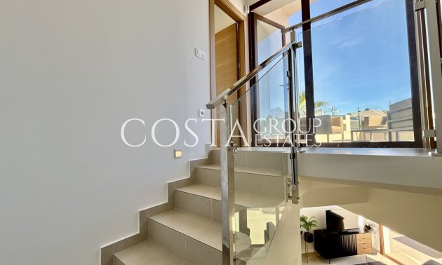 Neue Gebäude - Villa -
Benijofar