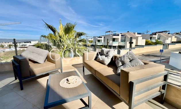 Neue Gebäude - Villa -
Benijofar