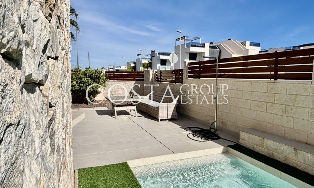 Neue Gebäude - Villa -
Benijofar