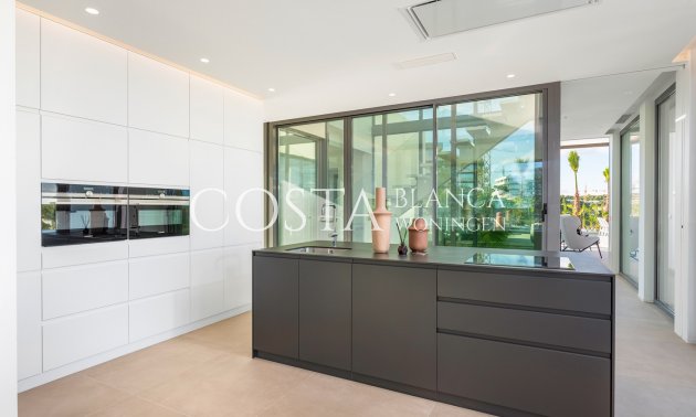 Nieuwbouw Woningen - Villa -
Las Colinas Golf and Country Club