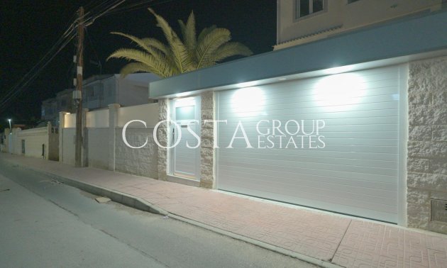 Wiederverkauf - House -
Orihuela Costa - Punta Prima