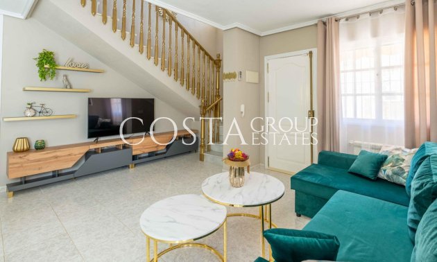 Herverkoop - Villa -
Orihuela Costa - Punta Prima