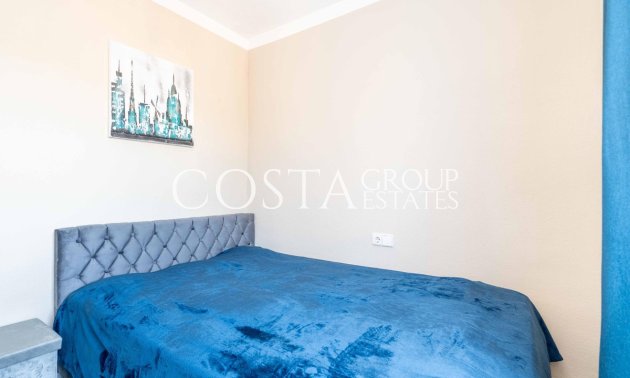 Herverkoop - Villa -
Orihuela Costa - Punta Prima