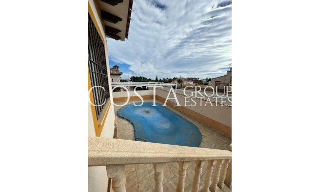 Resale - House -
Orihuela Costa
